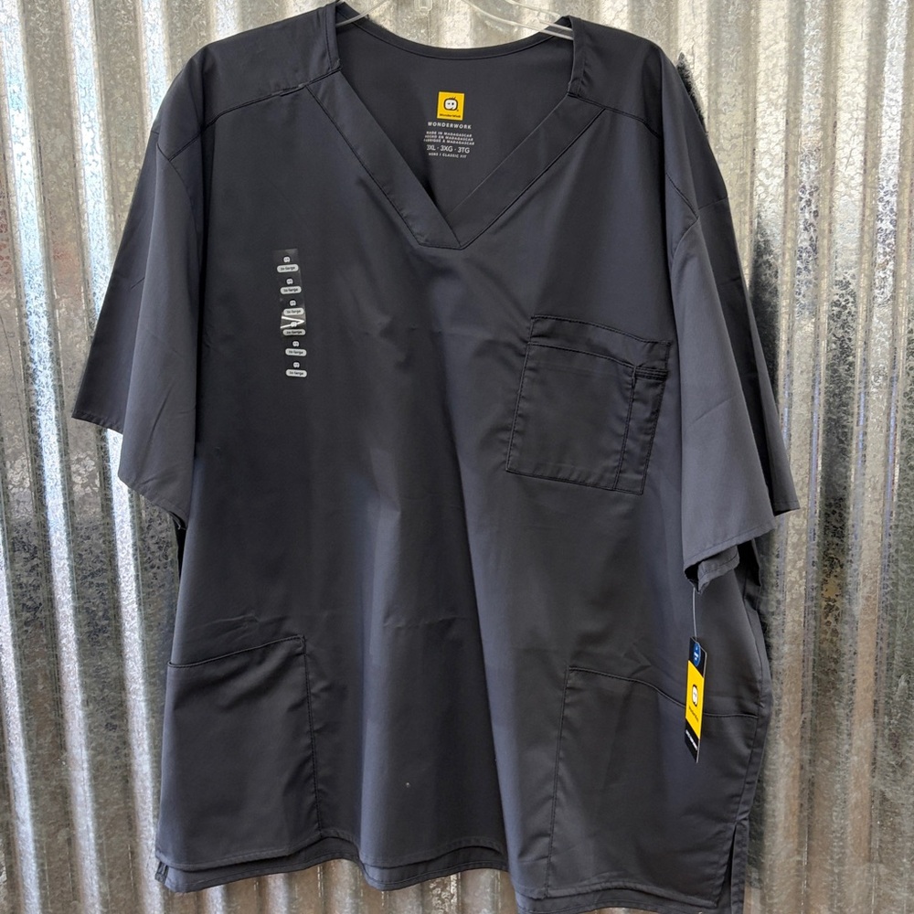 WonderWink Men’s Scrub Top-Black